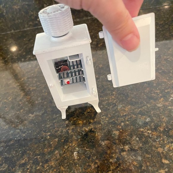 Dollhouse Metal Antique Monitor Top Refrigerator - with removable door and racks - Picture 3 of 11